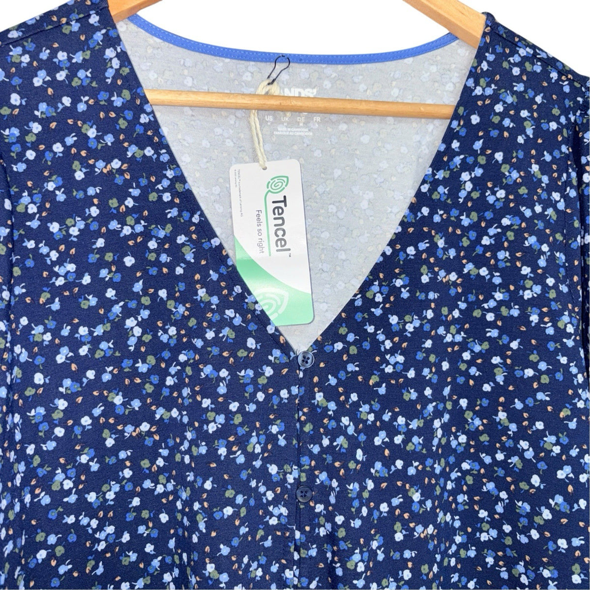 BNWT Lands’ End Women's Med Blouse Top Blue Multi Ditsy Floral Button Up New