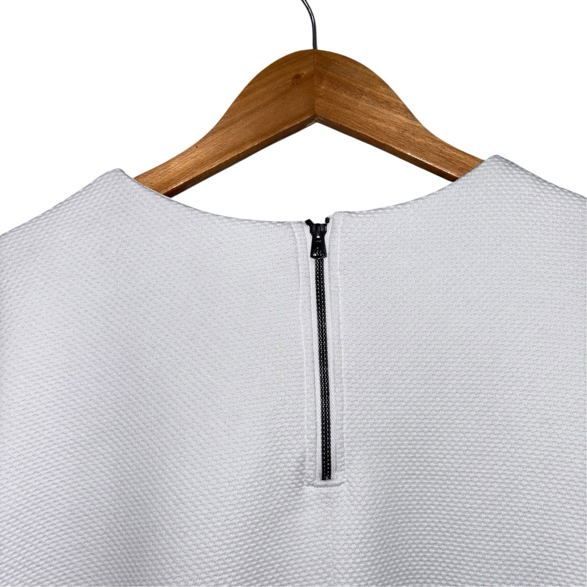 Benetton Size UK 16 Jumper Top Long Sleeve White Grey Rear Zip Futuristic VGC