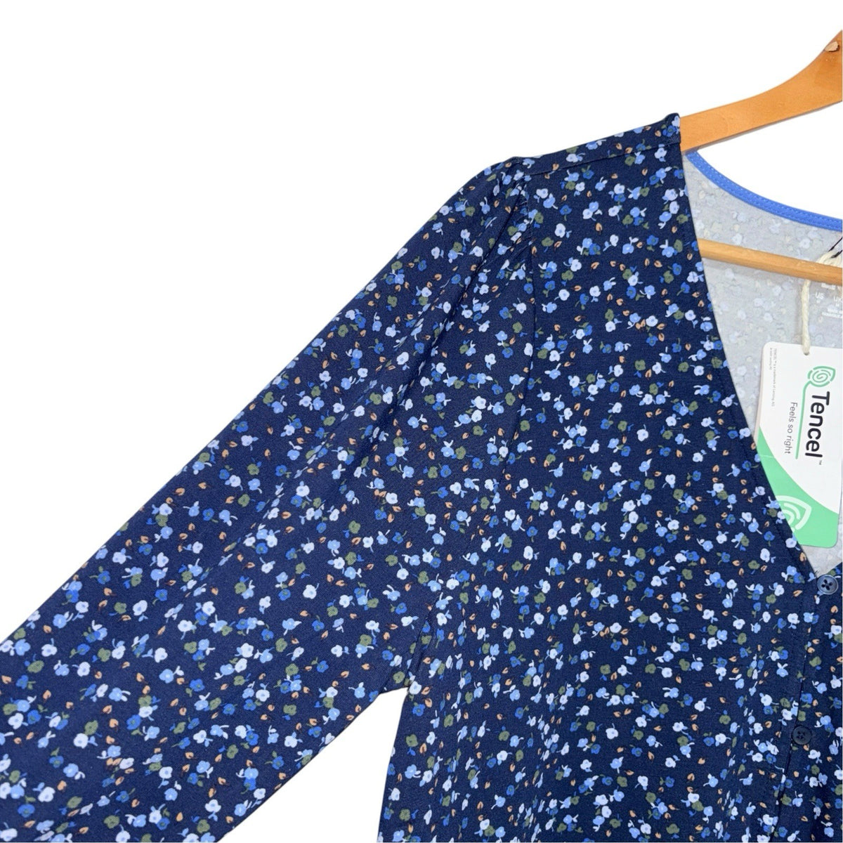 BNWT Lands’ End Women's Med Blouse Top Blue Multi Ditsy Floral Button Up New