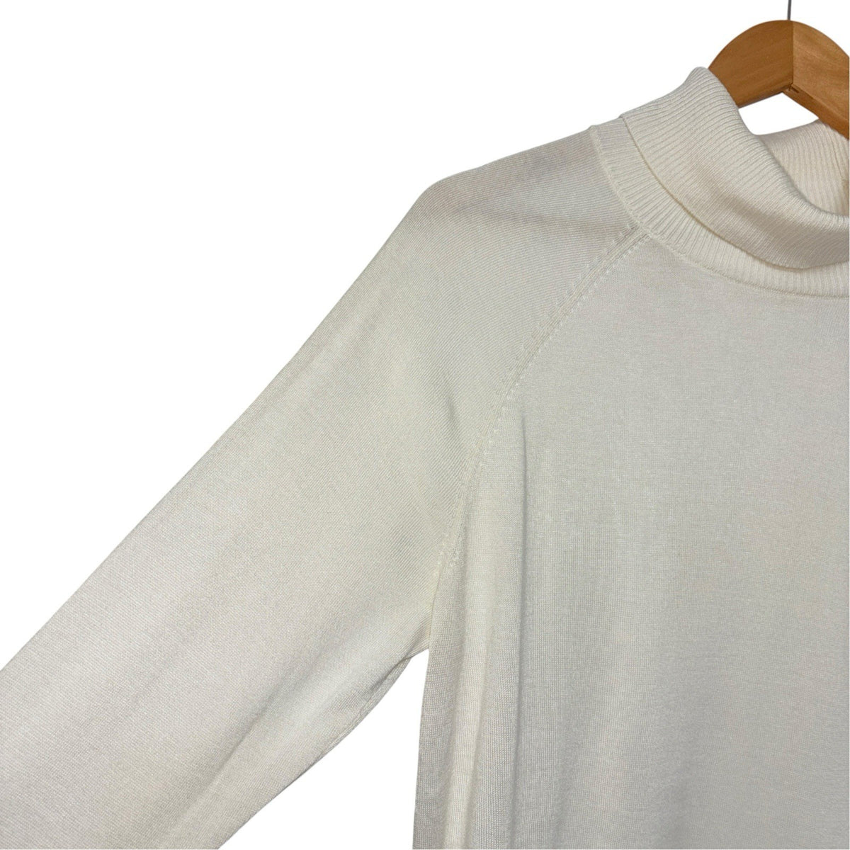 H&M Women's Size M Long Sleeve Pullover Jumper Ivory Roll Neck Turtleneck VGC